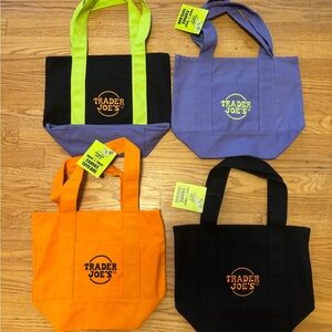 Trader Joe's Halloween Mini Tote Bag Set